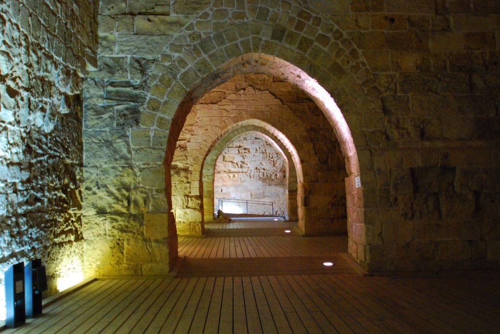 KT Inside arches